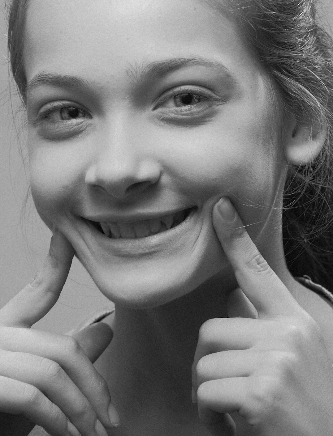 Portrait of a smiling young woman